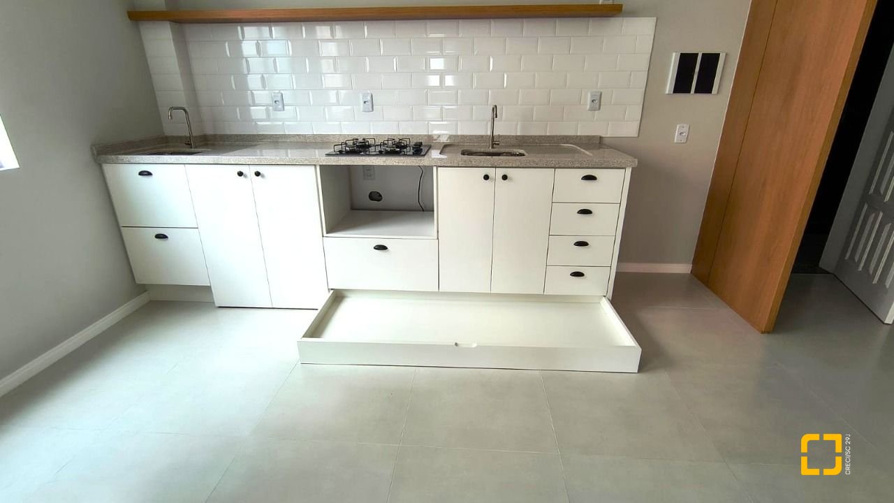 Apartamento com 54m², 2 quartos, 1 garagem, no bairro Kobrasol em São José