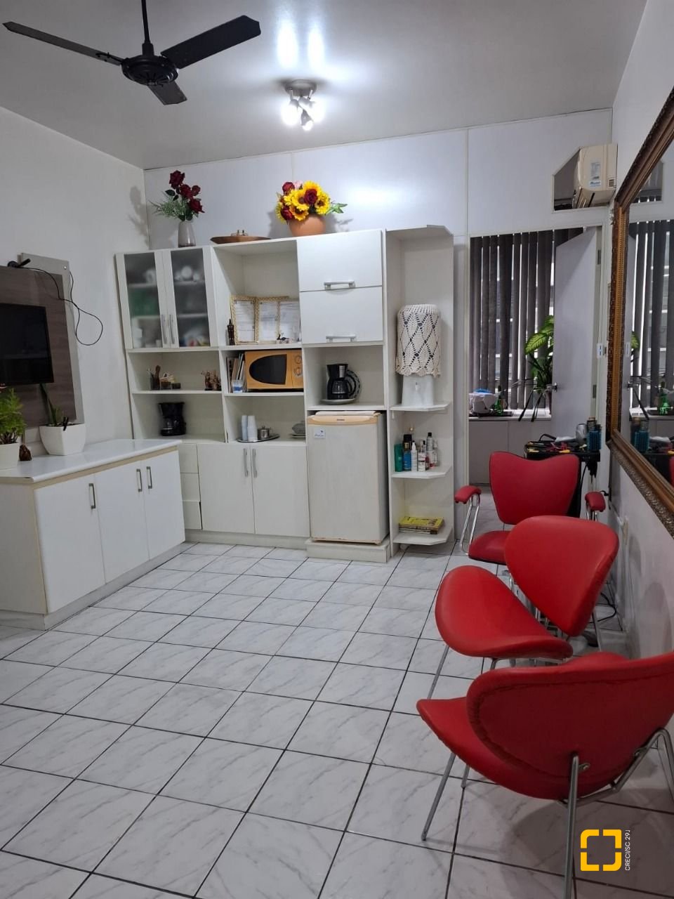 Sala com 27m², no bairro Centro em Florianópolis