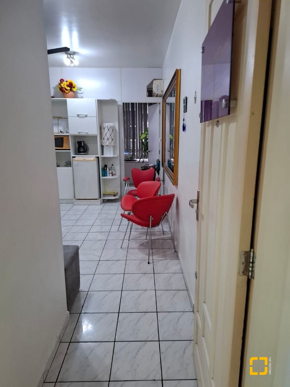 Sala com 27m², no bairro Centro em Florianópolis