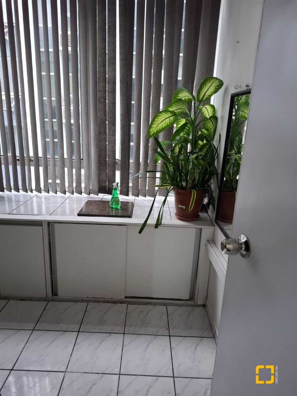 Sala com 27m², no bairro Centro em Florianópolis