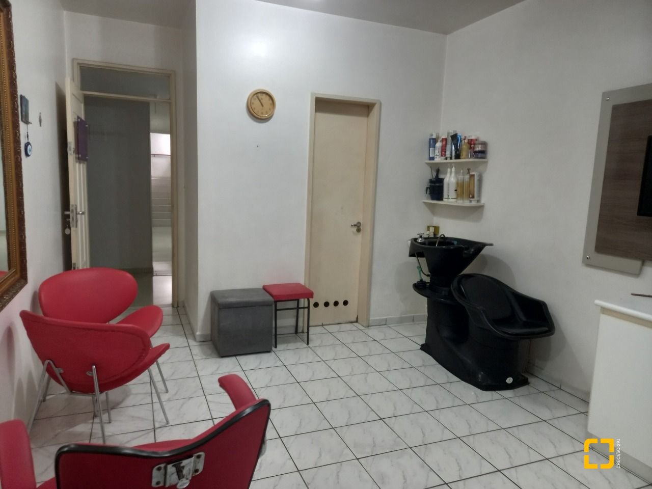 Sala com 27m², no bairro Centro em Florianópolis