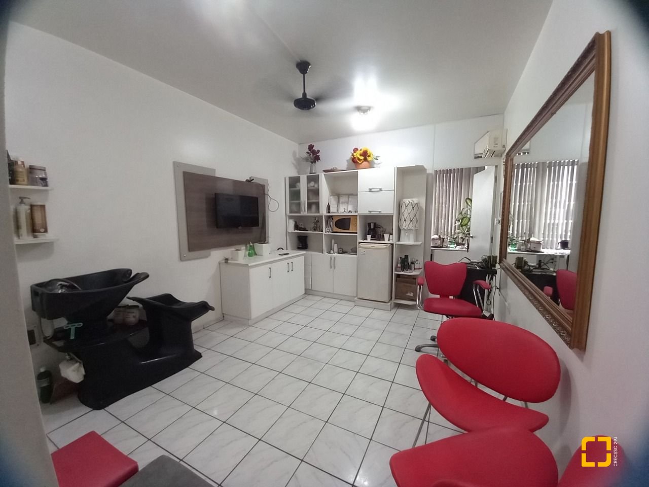 Sala com 27m², no bairro Centro em Florianópolis