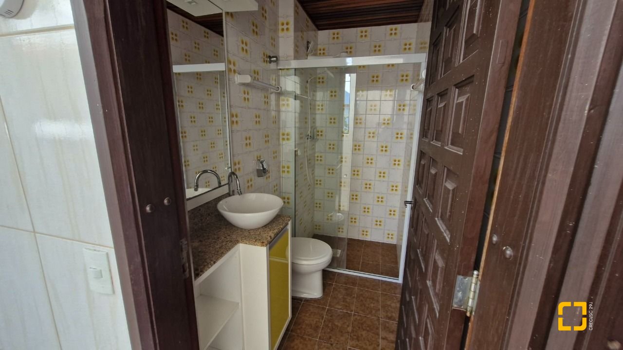 Casa com 367m², 4 quartos, 1 garagem, no bairro Canasvieiras em Florianópolis