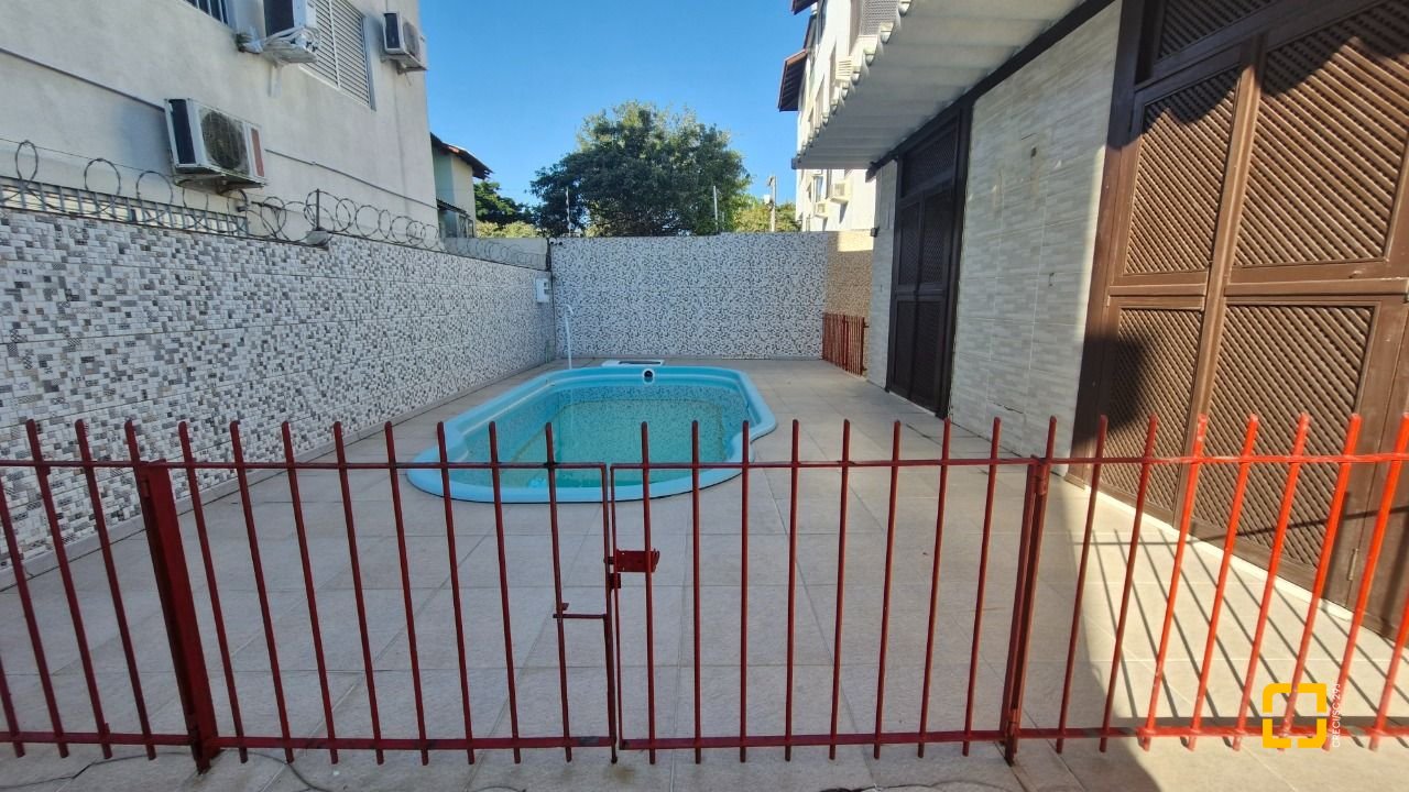 Casa com 367m², 4 quartos, 1 garagem, no bairro Canasvieiras em Florianópolis