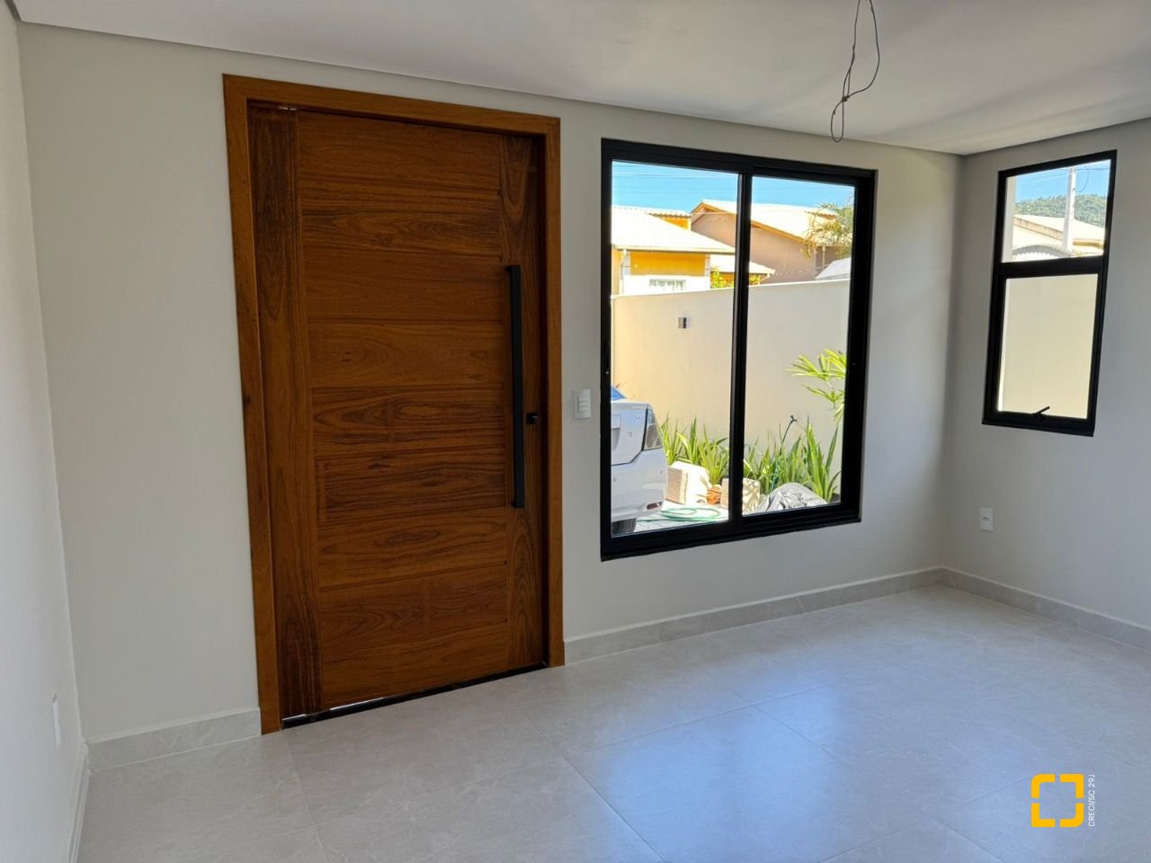 Casa com 135m², 5 quartos (sendo 1 suíte), 2 garagens, no bairro Rio Vermelho em Florianópolis