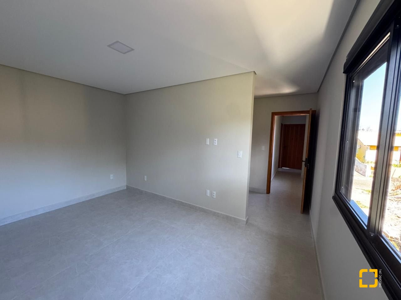 Casa com 135m², 5 quartos (sendo 1 suíte), 2 garagens, no bairro Rio Vermelho em Florianópolis