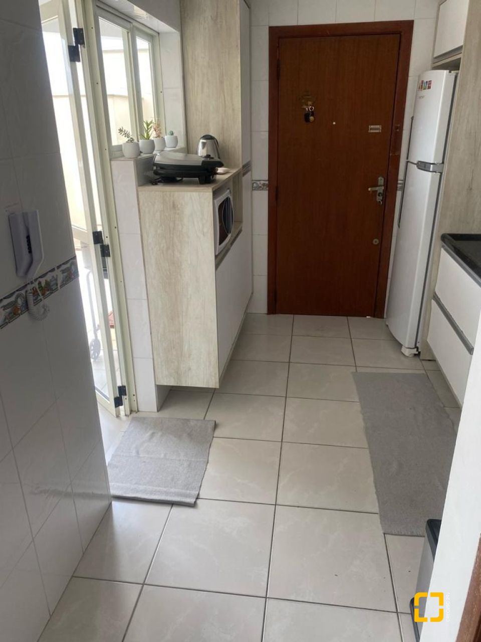 Cobertura com 80m², 2 quartos, 1 garagem, no bairro Canasvieiras em Florianópolis