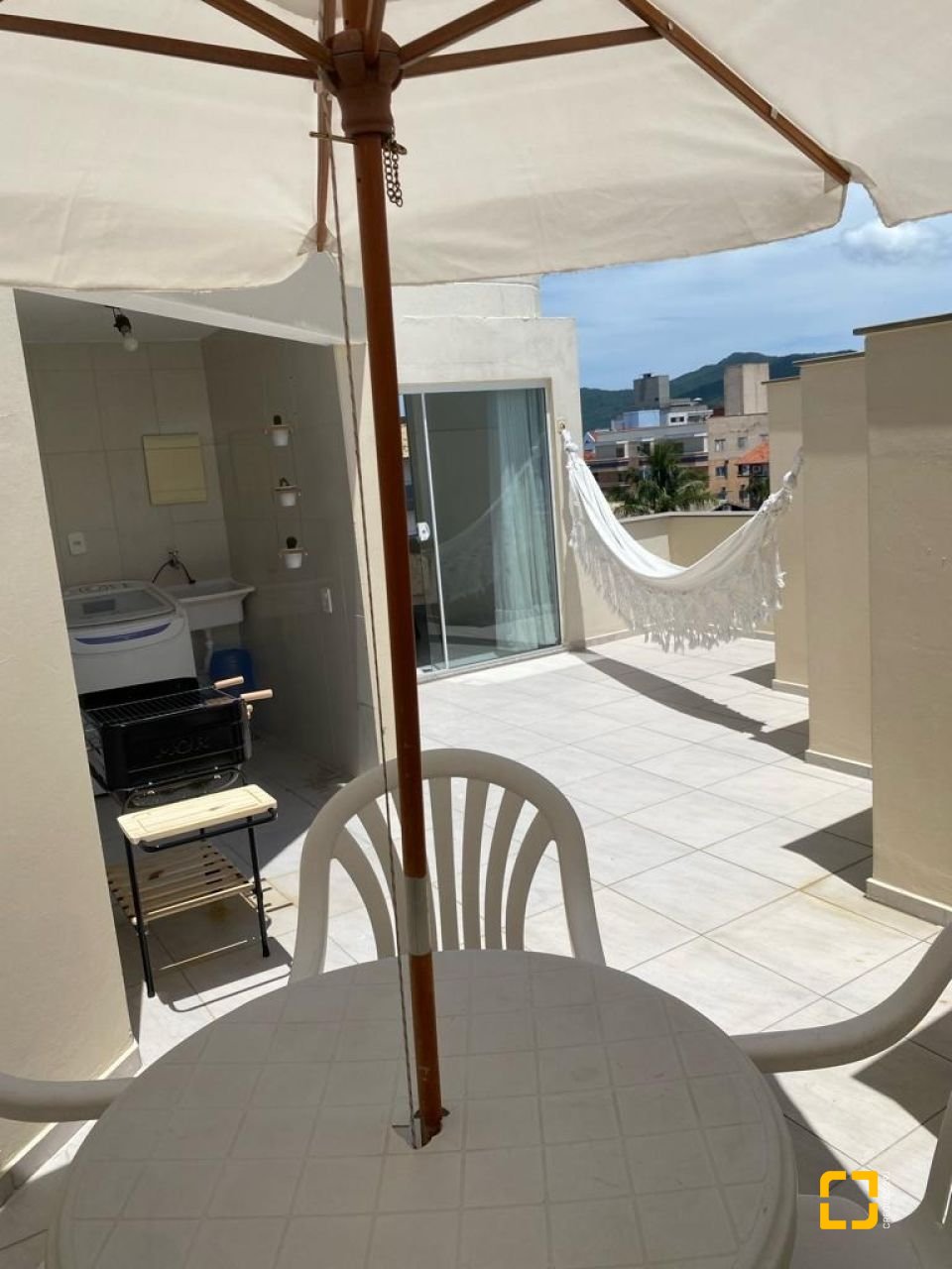 Cobertura com 80m², 2 quartos, 1 garagem, no bairro Canasvieiras em Florianópolis