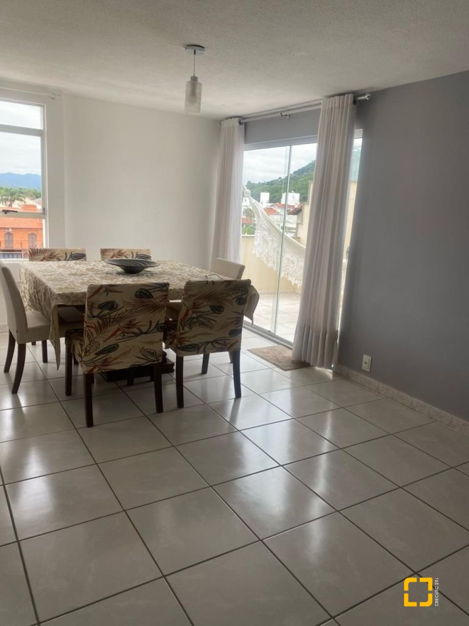 Cobertura com 80m², 2 quartos, 1 garagem, no bairro Canasvieiras em Florianópolis