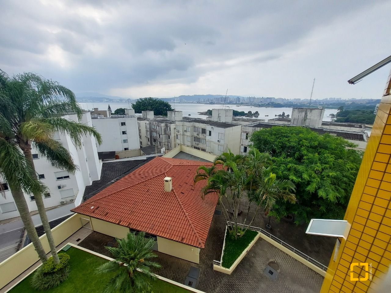 Apartamento com 108m², 4 quartos (sendo 1 suíte), 1 garagem, no bairro Bom Abrigo em Florianópolis