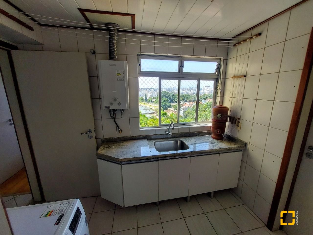 Apartamento com 108m², 4 quartos (sendo 1 suíte), 1 garagem, no bairro Bom Abrigo em Florianópolis