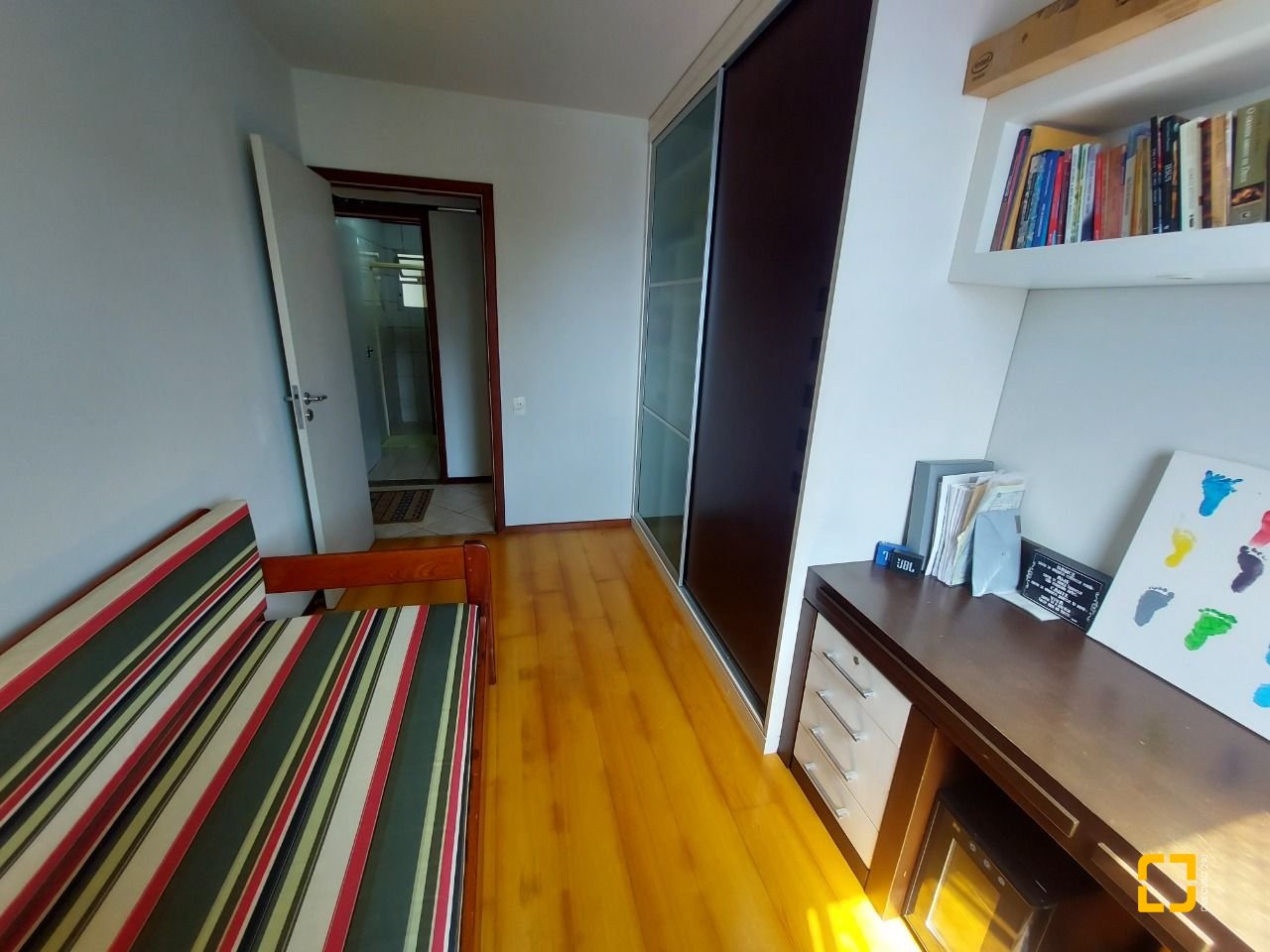 Apartamento com 108m², 4 quartos (sendo 1 suíte), 1 garagem, no bairro Bom Abrigo em Florianópolis