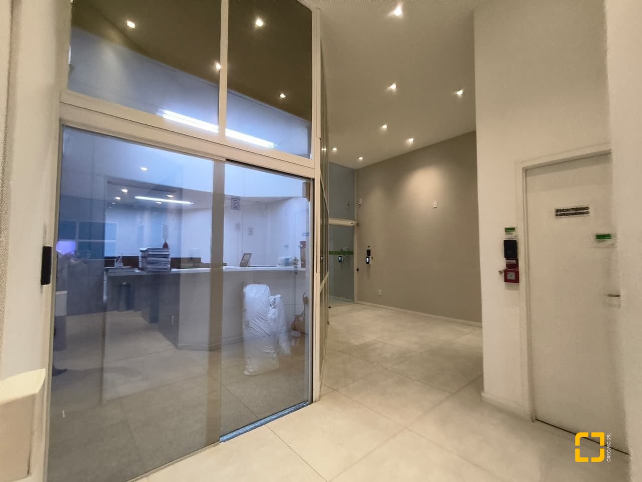 Sala com 113m², 1 garagem, no bairro Centro em Florianópolis