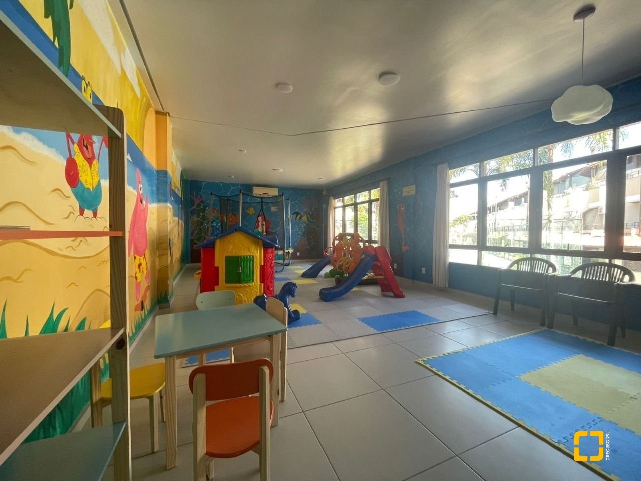 Casa de Condomínio com 192m², 5 quartos (sendo 1 suíte), 2 garagens, no bairro Cachoeira do Bom Jesus em Florianópolis