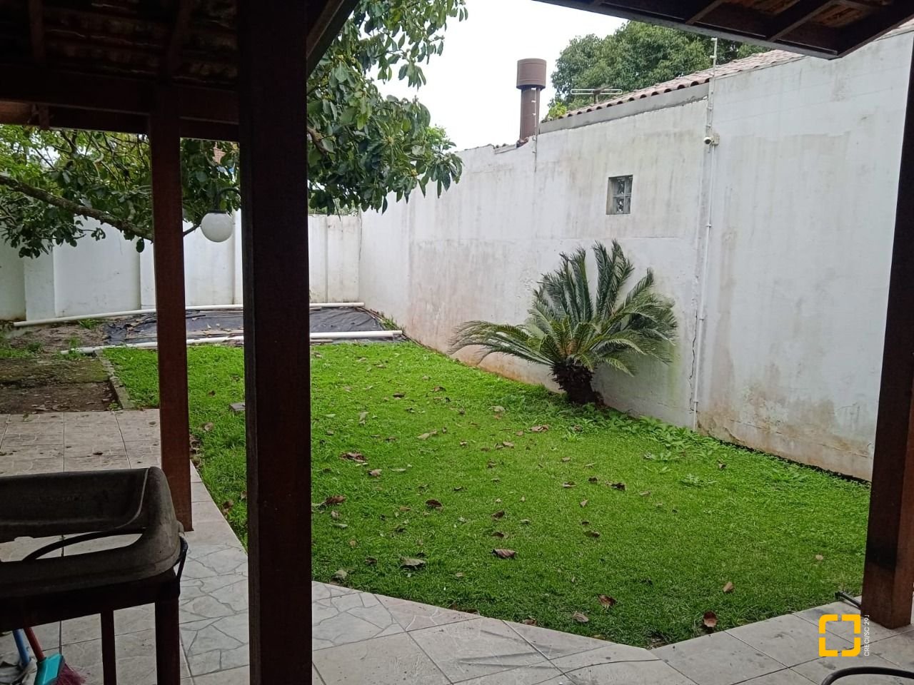 Casa com 130m², 2 quartos, 3 garagens, no bairro Balneário em Florianópolis
