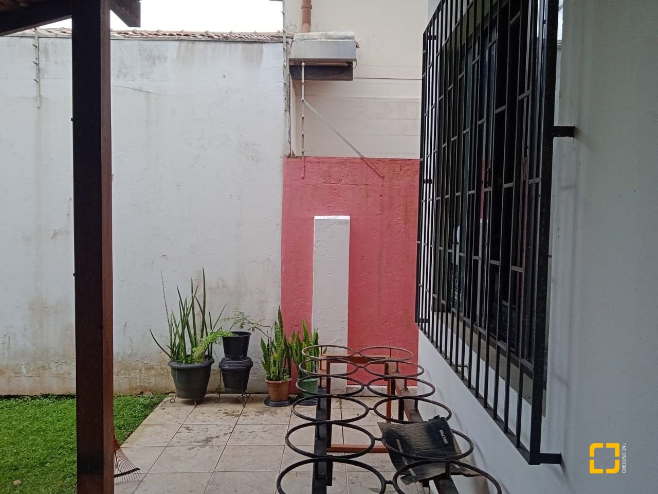 Casa com 130m², 2 quartos, 3 garagens, no bairro Balneário em Florianópolis