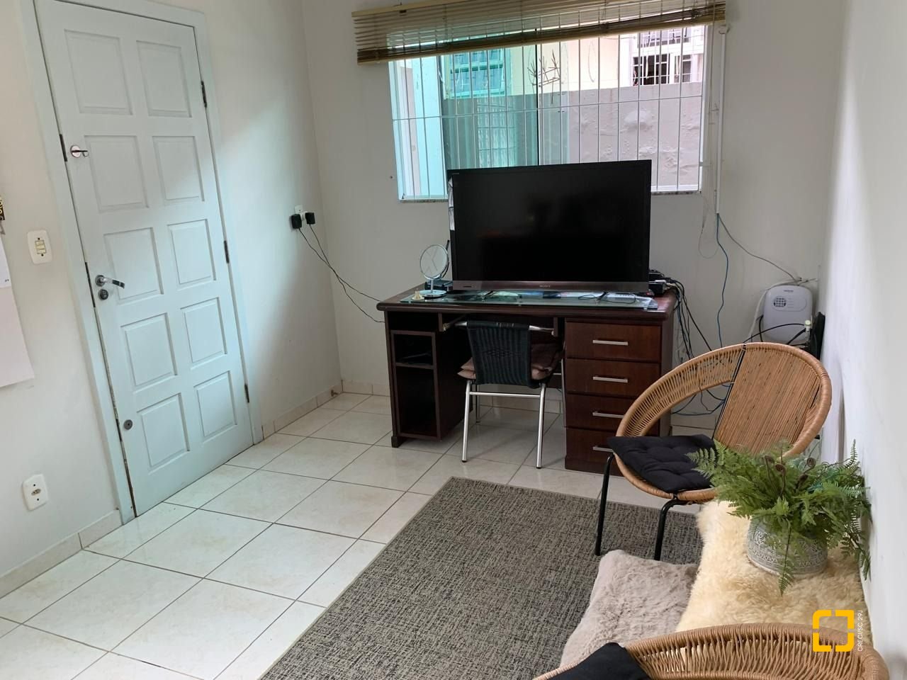 Casa com 145m², 5 quartos (sendo 1 suíte), 5 garagens, no bairro Centro em São José