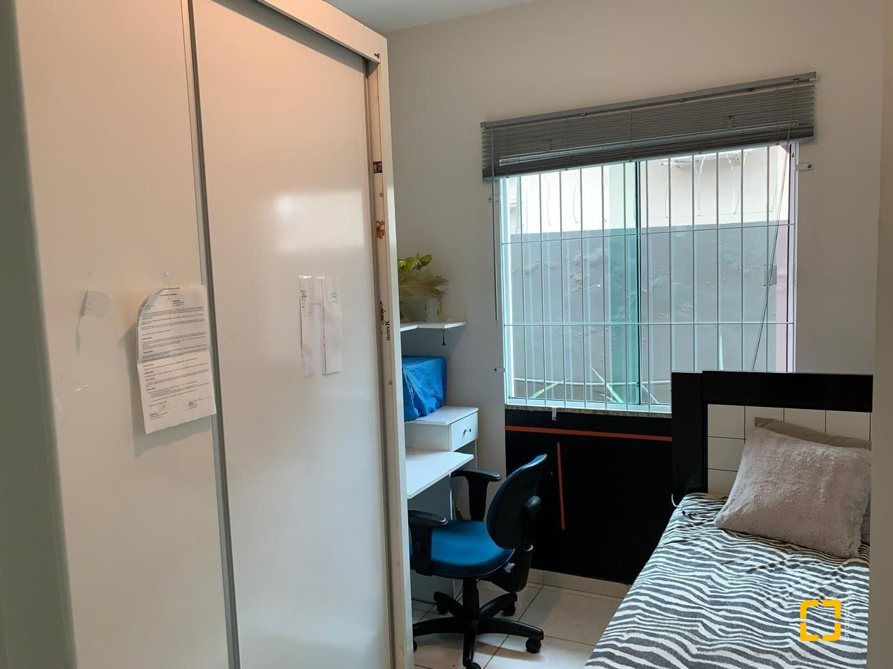 Casa com 145m², 5 quartos (sendo 1 suíte), 5 garagens, no bairro Centro em São José