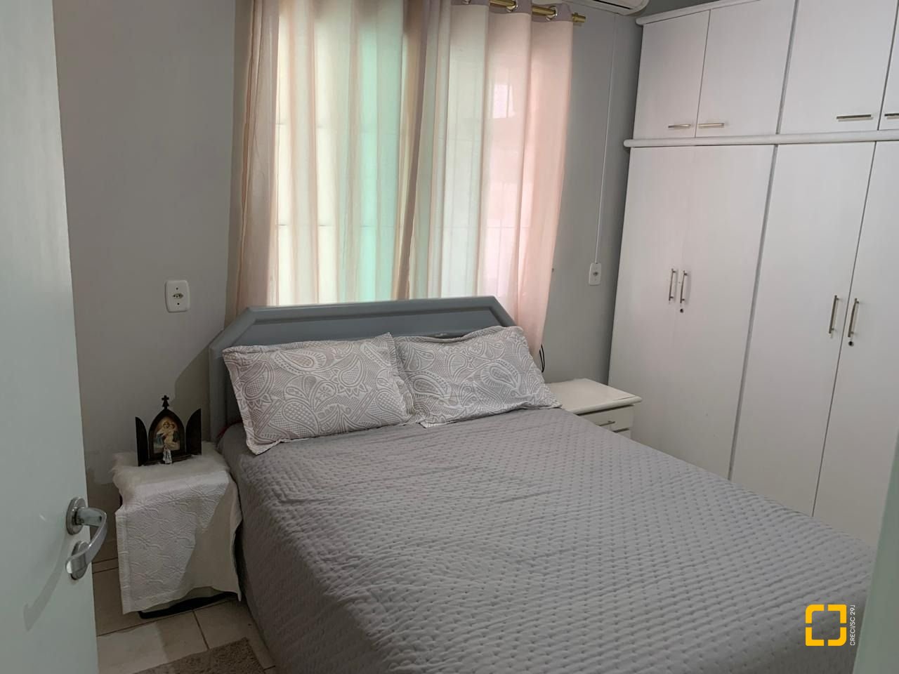 Casa com 145m², 5 quartos (sendo 1 suíte), 5 garagens, no bairro Centro em São José