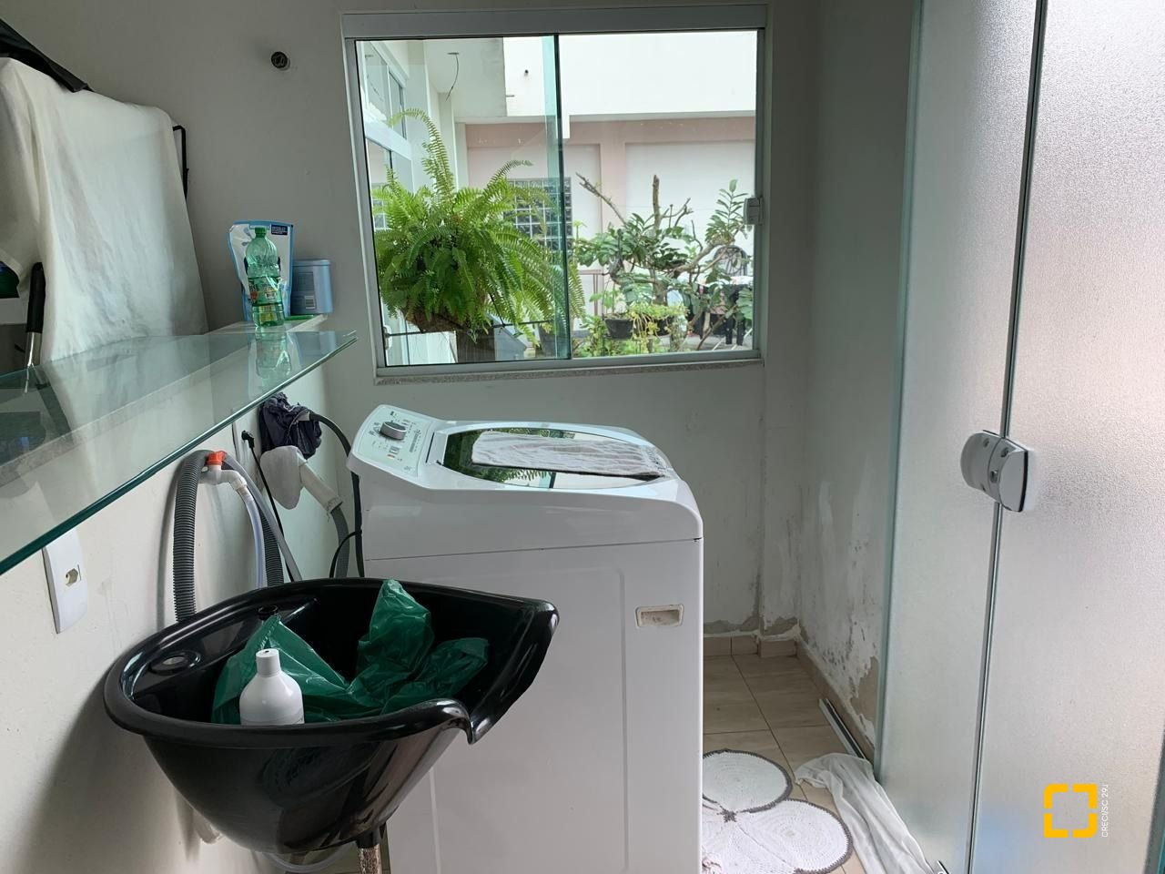 Casa com 145m², 5 quartos (sendo 1 suíte), 5 garagens, no bairro Centro em São José