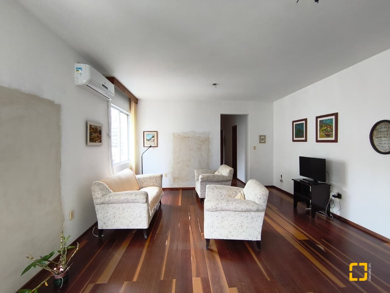 Apartamento com 92m², 3 quartos (sendo 1 suíte), 1 garagem, no bairro Centro em Florianópolis