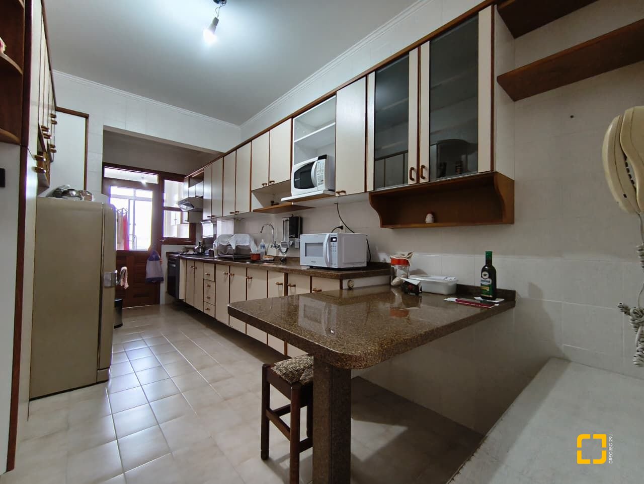Apartamento com 92m², 3 quartos (sendo 1 suíte), 1 garagem, no bairro Centro em Florianópolis