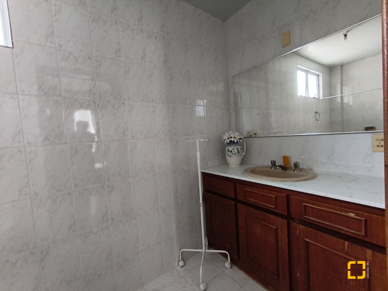 Apartamento com 92m², 3 quartos (sendo 1 suíte), 1 garagem, no bairro Centro em Florianópolis