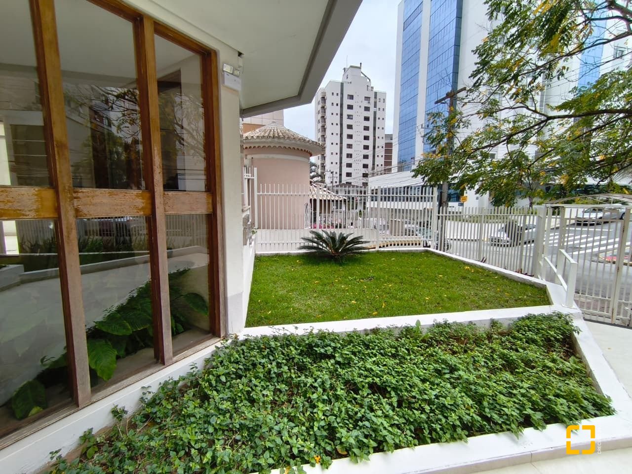 Apartamento com 92m², 3 quartos (sendo 1 suíte), 1 garagem, no bairro Centro em Florianópolis