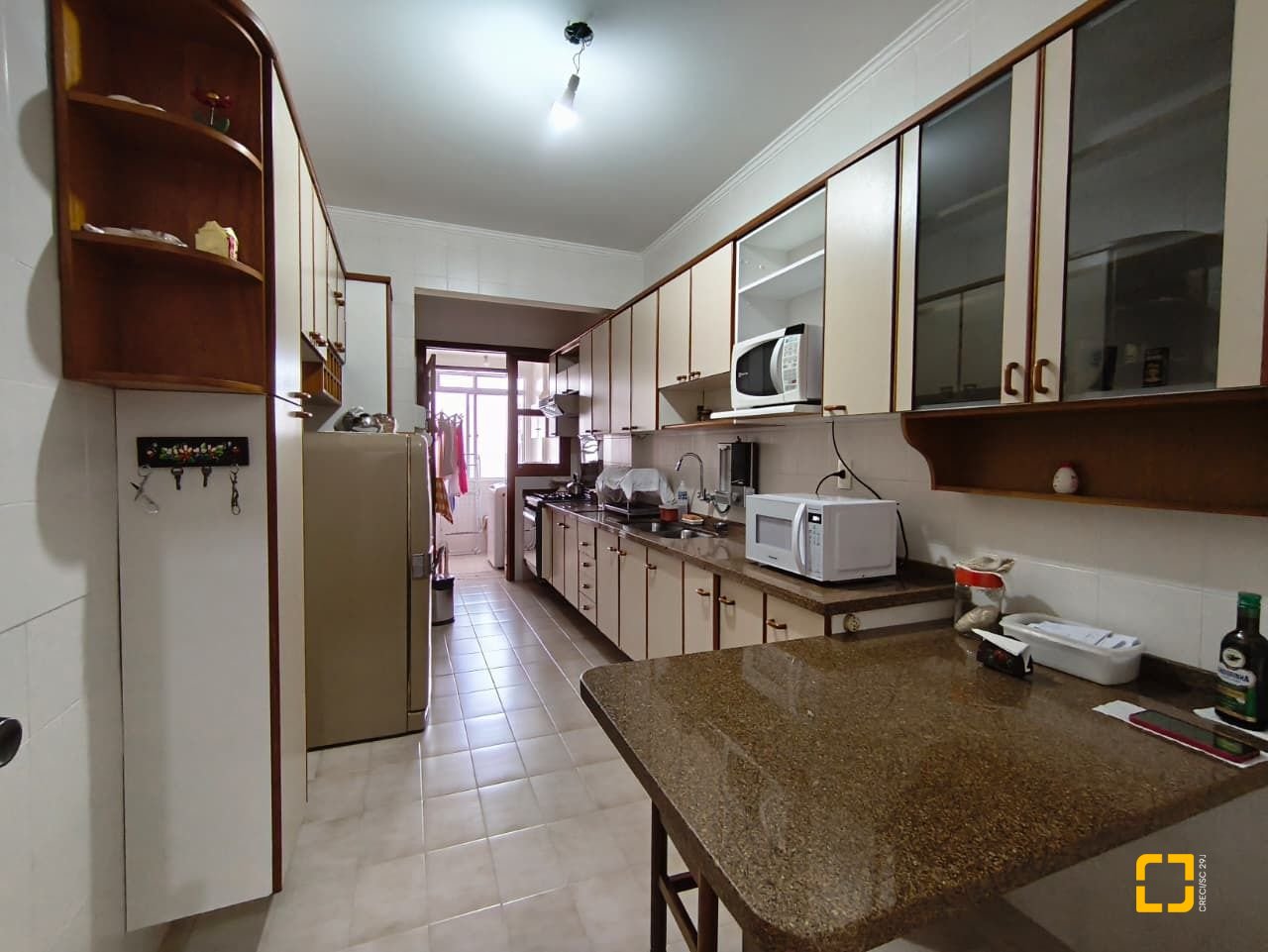 Apartamento com 92m², 3 quartos (sendo 1 suíte), 1 garagem, no bairro Centro em Florianópolis