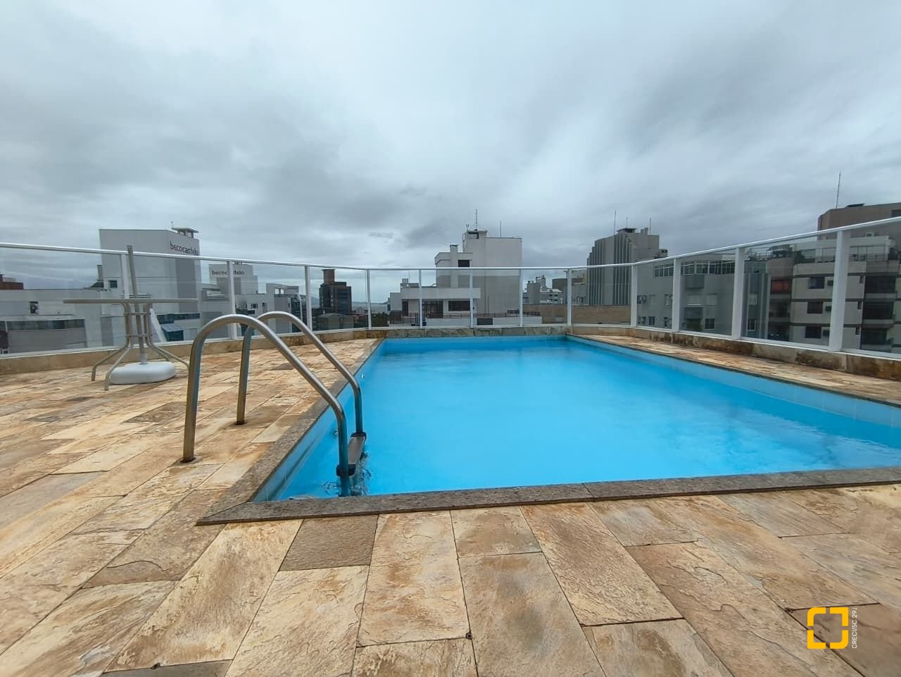 Apartamento com 92m², 3 quartos (sendo 1 suíte), 1 garagem, no bairro Centro em Florianópolis