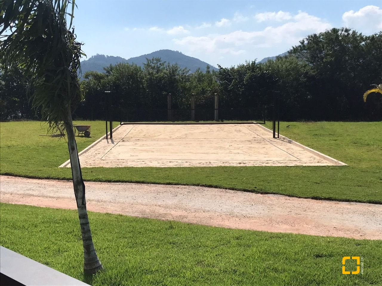 Apartamento com 134m², 6 quartos (sendo 3 suítes), 3 garagens, no bairro João Paulo em Florianópolis
