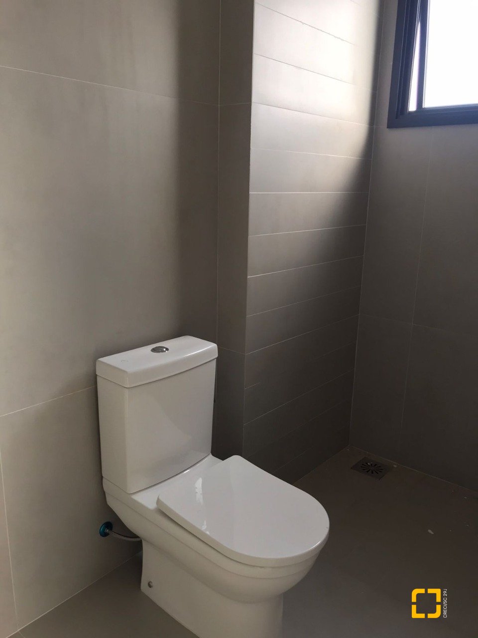 Apartamento com 134m², 6 quartos (sendo 3 suítes), 3 garagens, no bairro João Paulo em Florianópolis