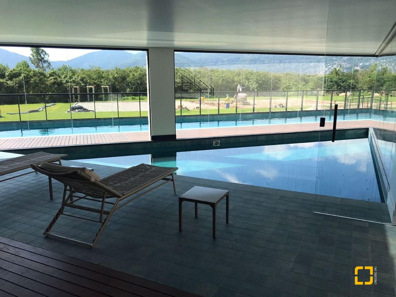 Apartamento com 134m², 6 quartos (sendo 3 suítes), 3 garagens, no bairro João Paulo em Florianópolis