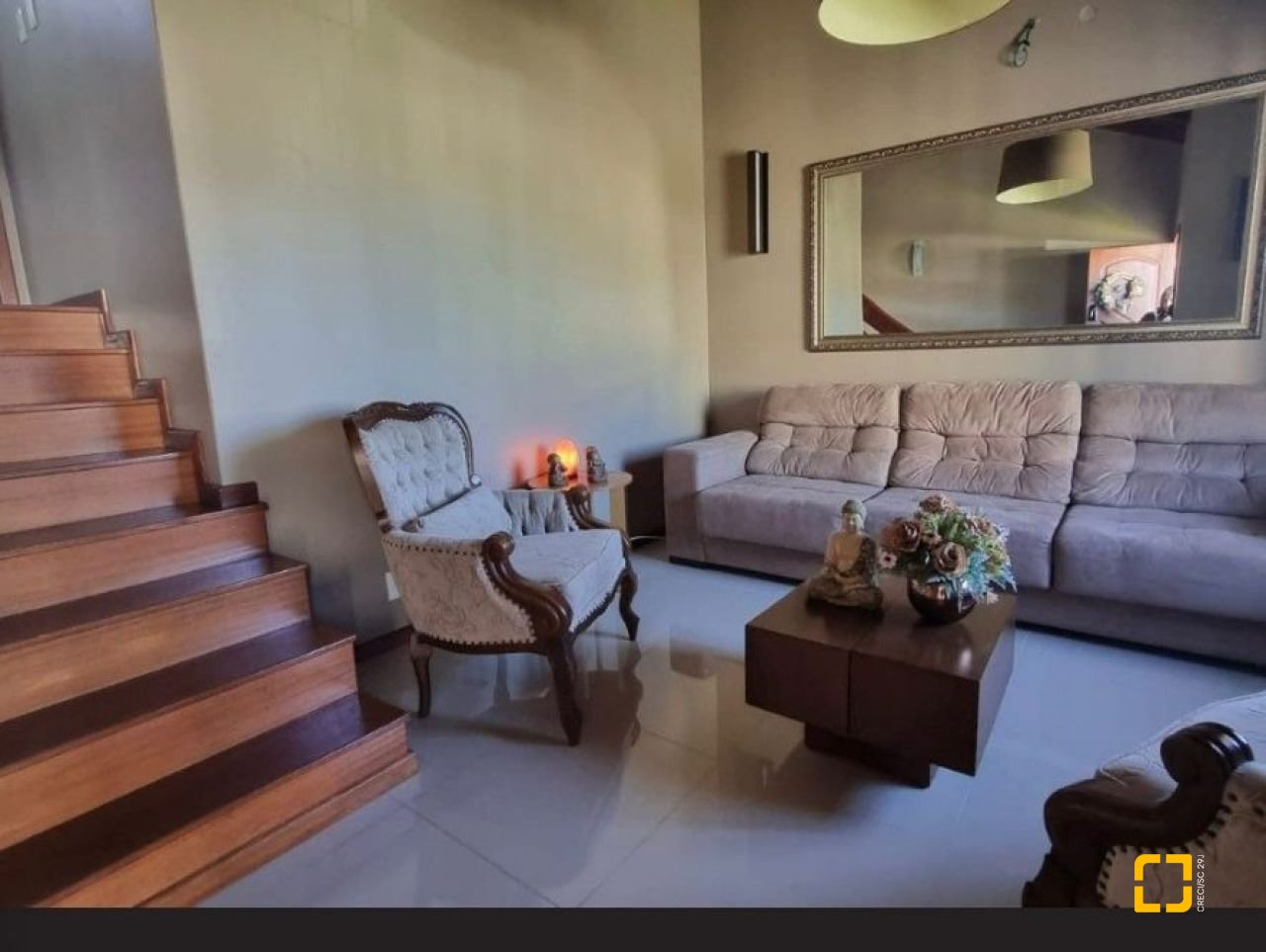 Casa com 233m², 3 quartos (sendo 1 suíte), 4 garagens, no bairro Pedra Branca em Palhoça