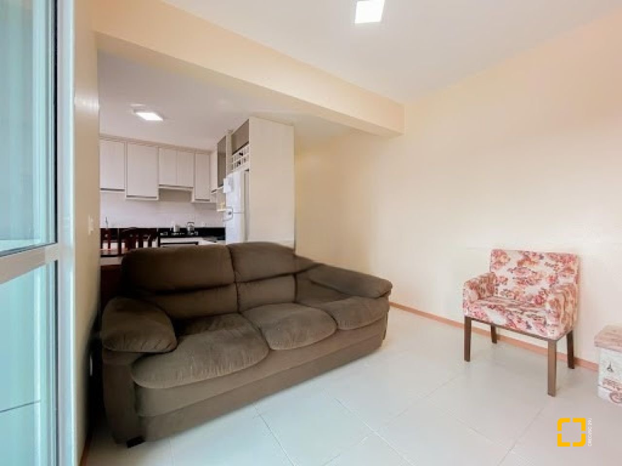 Apartamento com 59m², 2 quartos, 1 garagem, no bairro Serraria em São José