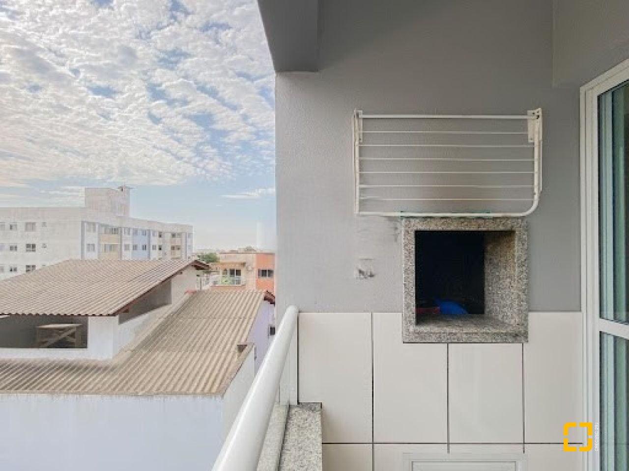 Apartamento com 59m², 2 quartos, 1 garagem, no bairro Serraria em São José