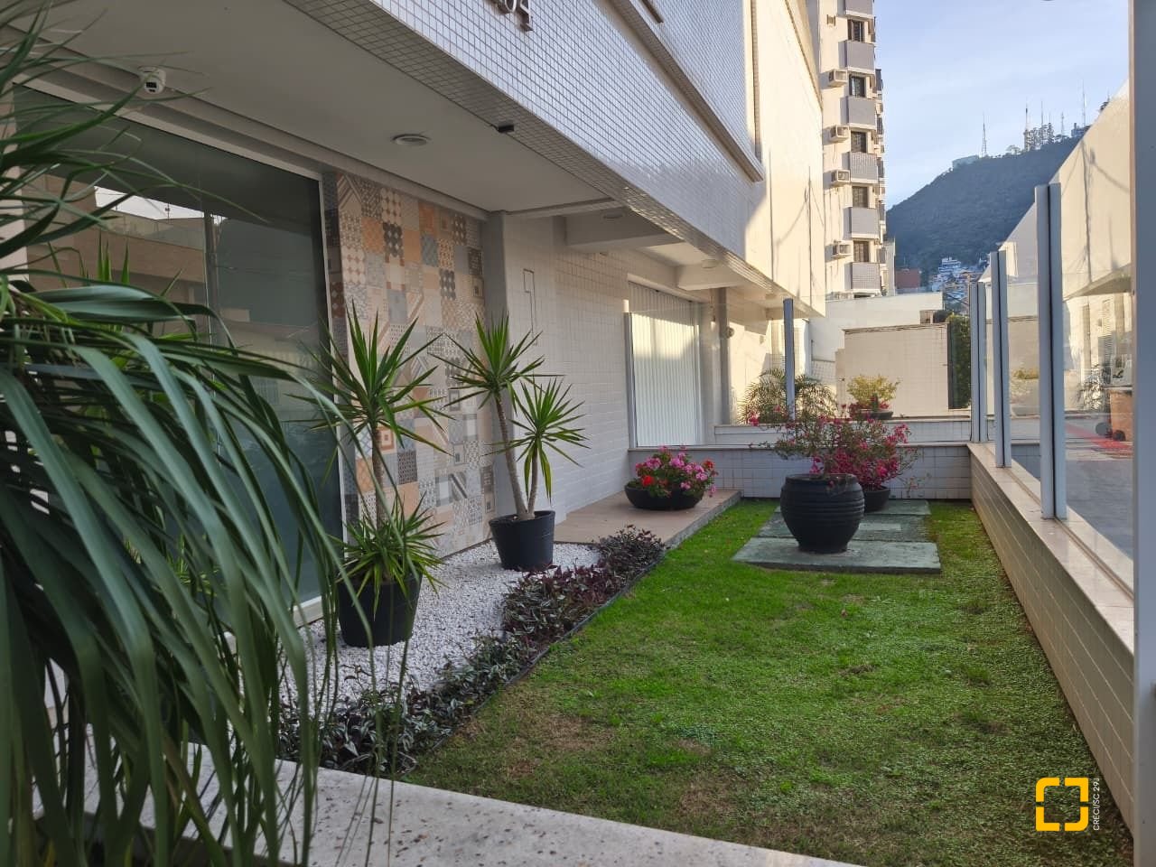 Apartamento com 65m², 3 quartos (sendo 1 suíte), 1 garagem, no bairro Trindade em Florianópolis