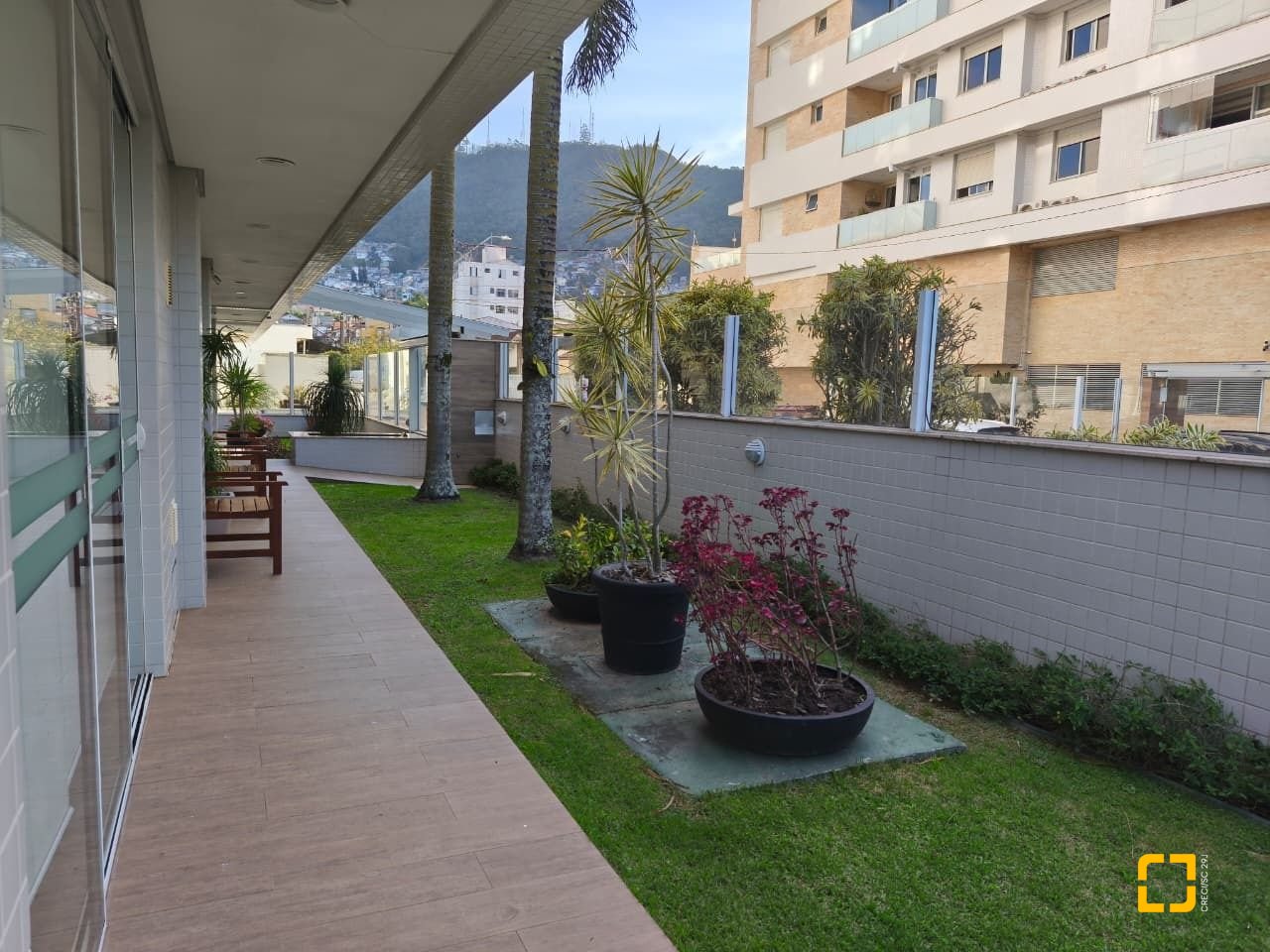 Apartamento com 65m², 3 quartos (sendo 1 suíte), 1 garagem, no bairro Trindade em Florianópolis