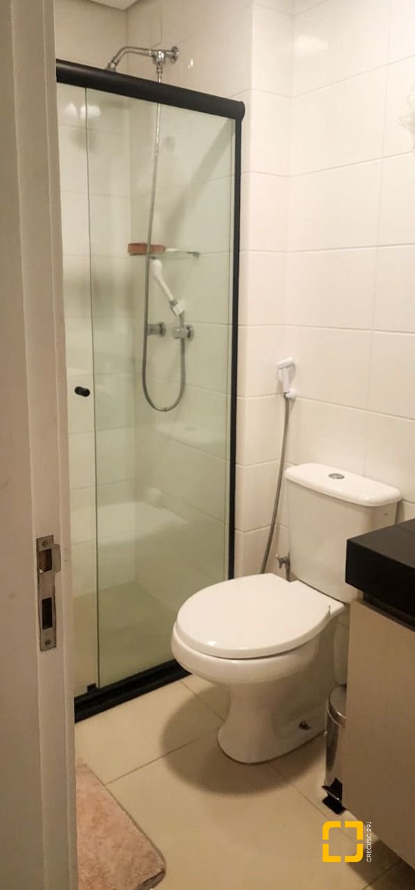 Cobertura com 178m², 5 quartos (sendo 2 suítes), 2 garagens, no bairro Monte Verde em Florianópolis