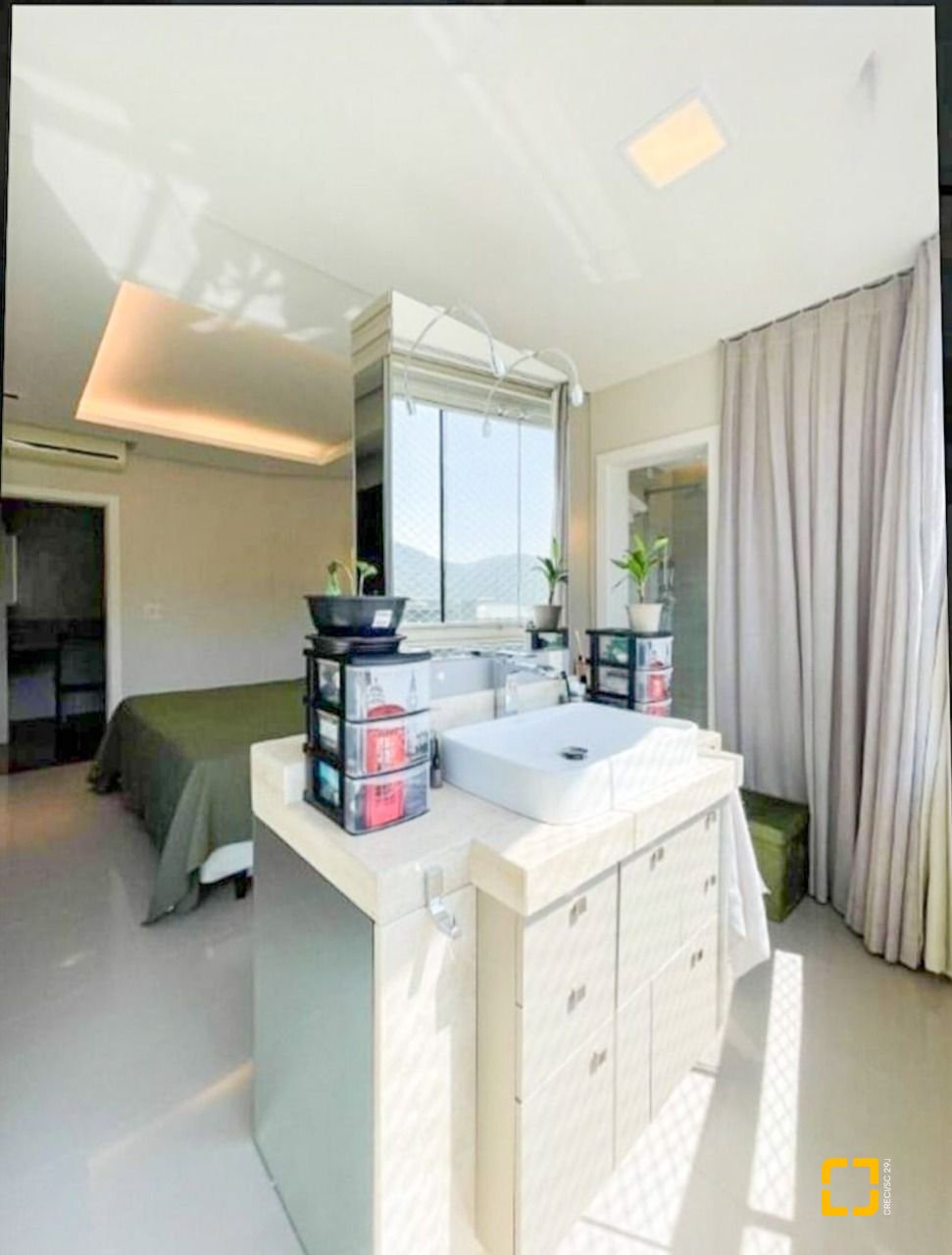 Cobertura com 178m², 5 quartos (sendo 2 suítes), 2 garagens, no bairro Monte Verde em Florianópolis