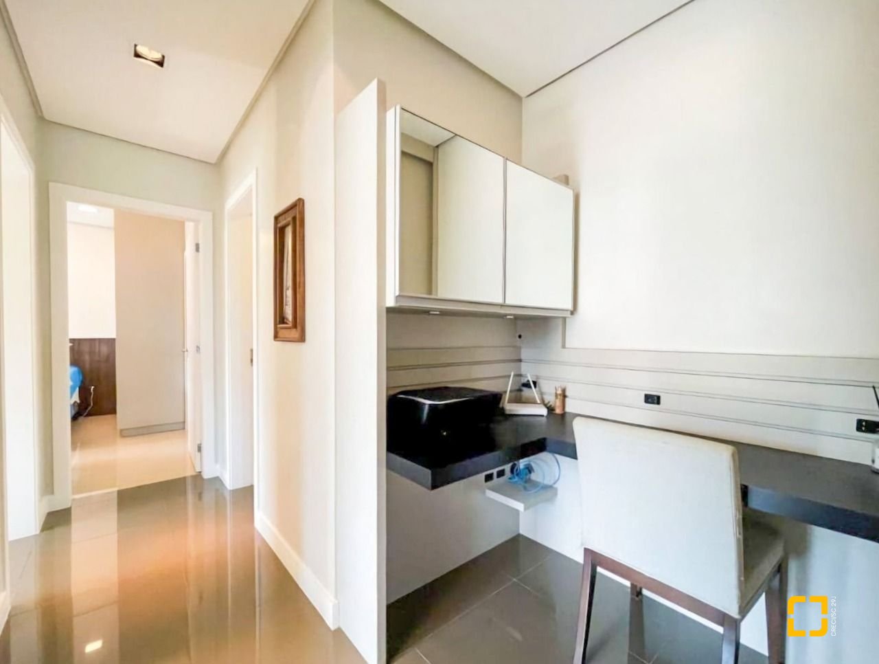 Cobertura com 178m², 5 quartos (sendo 2 suítes), 2 garagens, no bairro Monte Verde em Florianópolis