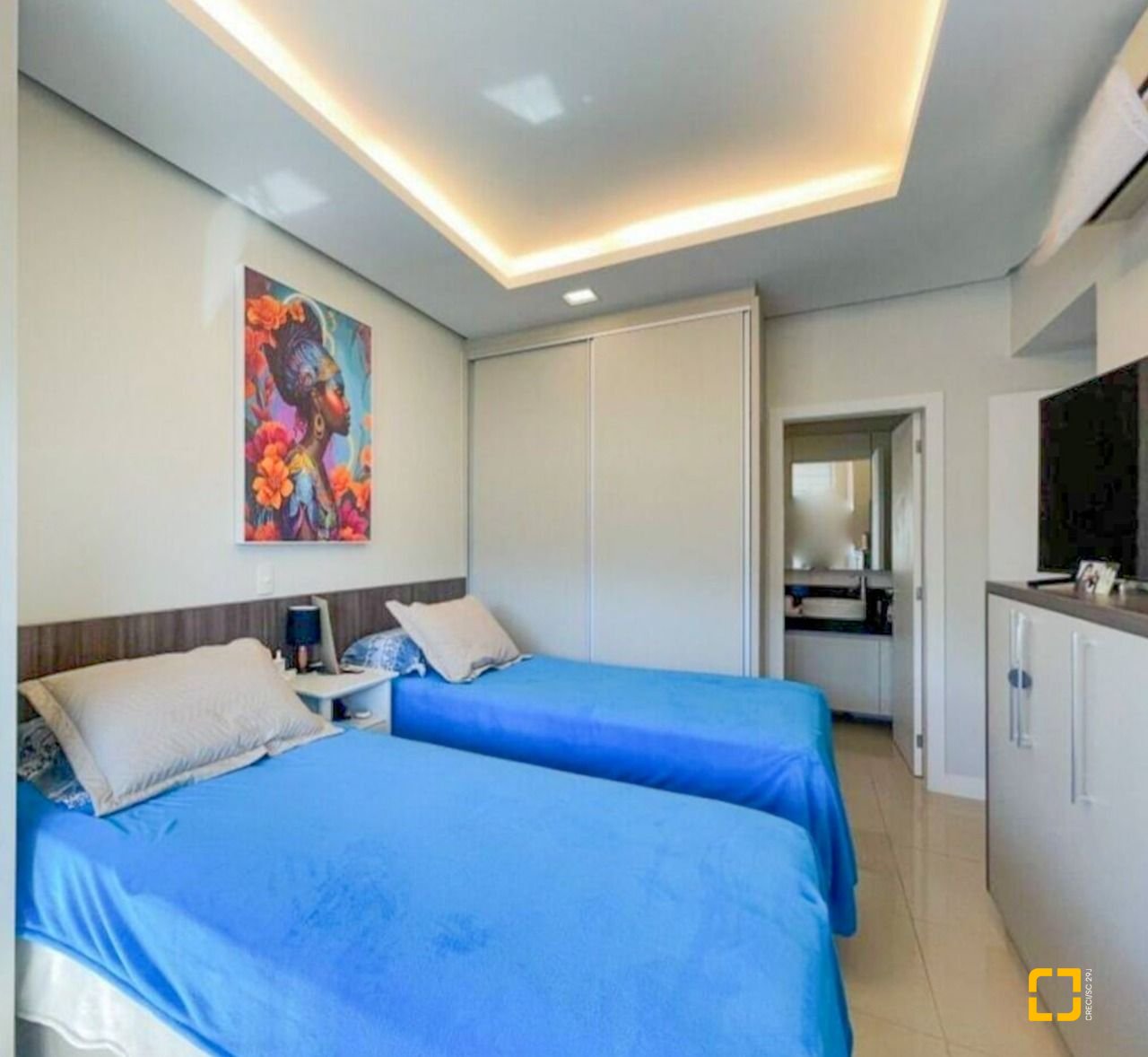 Cobertura com 178m², 5 quartos (sendo 2 suítes), 2 garagens, no bairro Monte Verde em Florianópolis