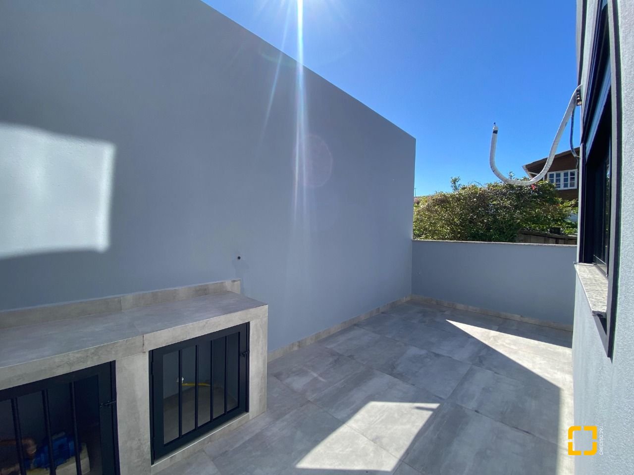 Casa com 300m², 4 quartos (sendo 2 suítes), 2 garagens, no bairro Praia do Sonho (Ens Brito) em Palhoça