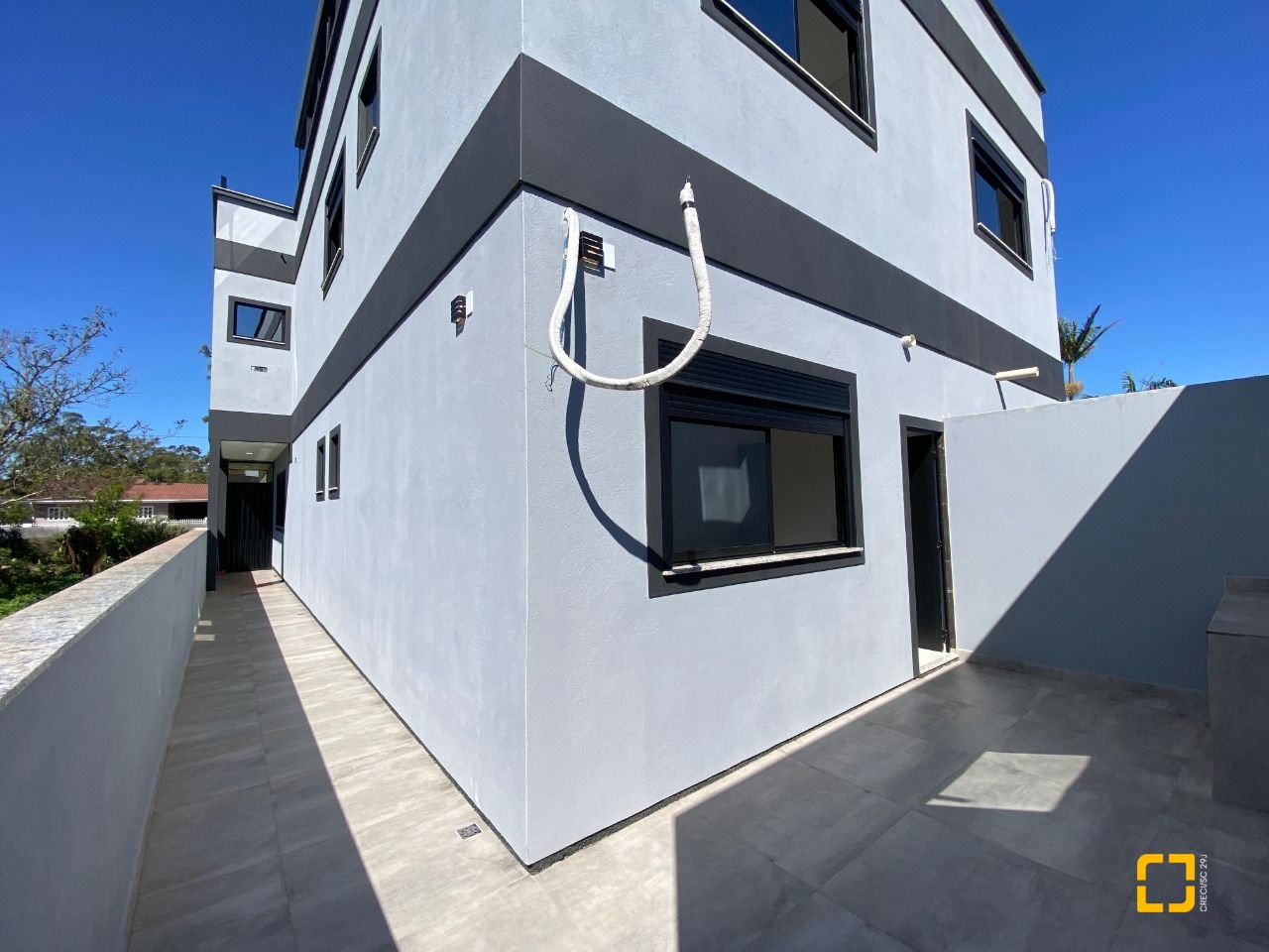 Casa com 300m², 4 quartos (sendo 2 suítes), 2 garagens, no bairro Praia do Sonho (Ens Brito) em Palhoça