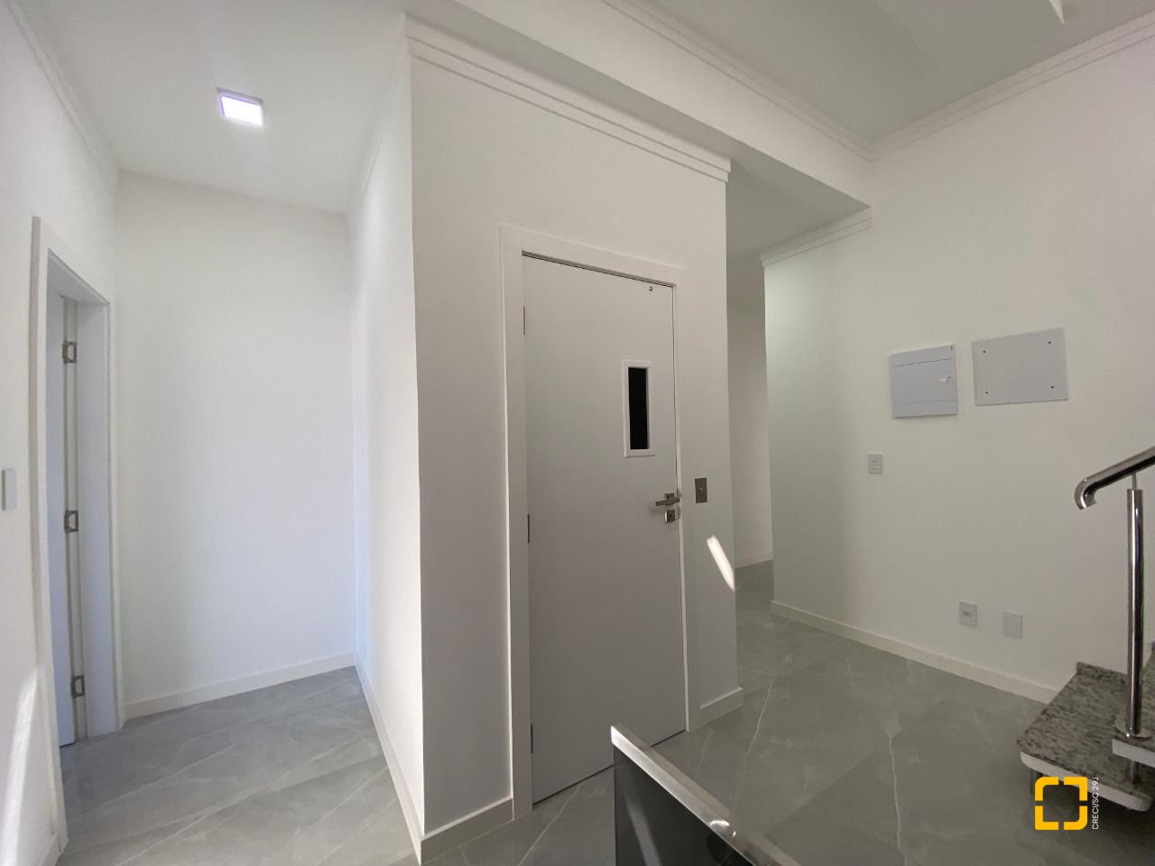 Casa com 300m², 4 quartos (sendo 2 suítes), 2 garagens, no bairro Praia do Sonho (Ens Brito) em Palhoça