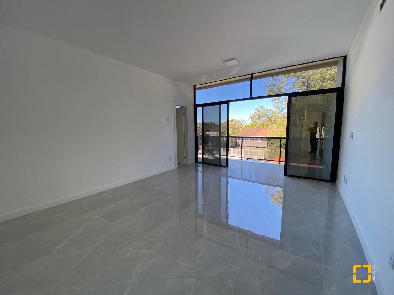 Casa com 300m², 4 quartos (sendo 2 suítes), 2 garagens, no bairro Praia do Sonho (Ens Brito) em Palhoça