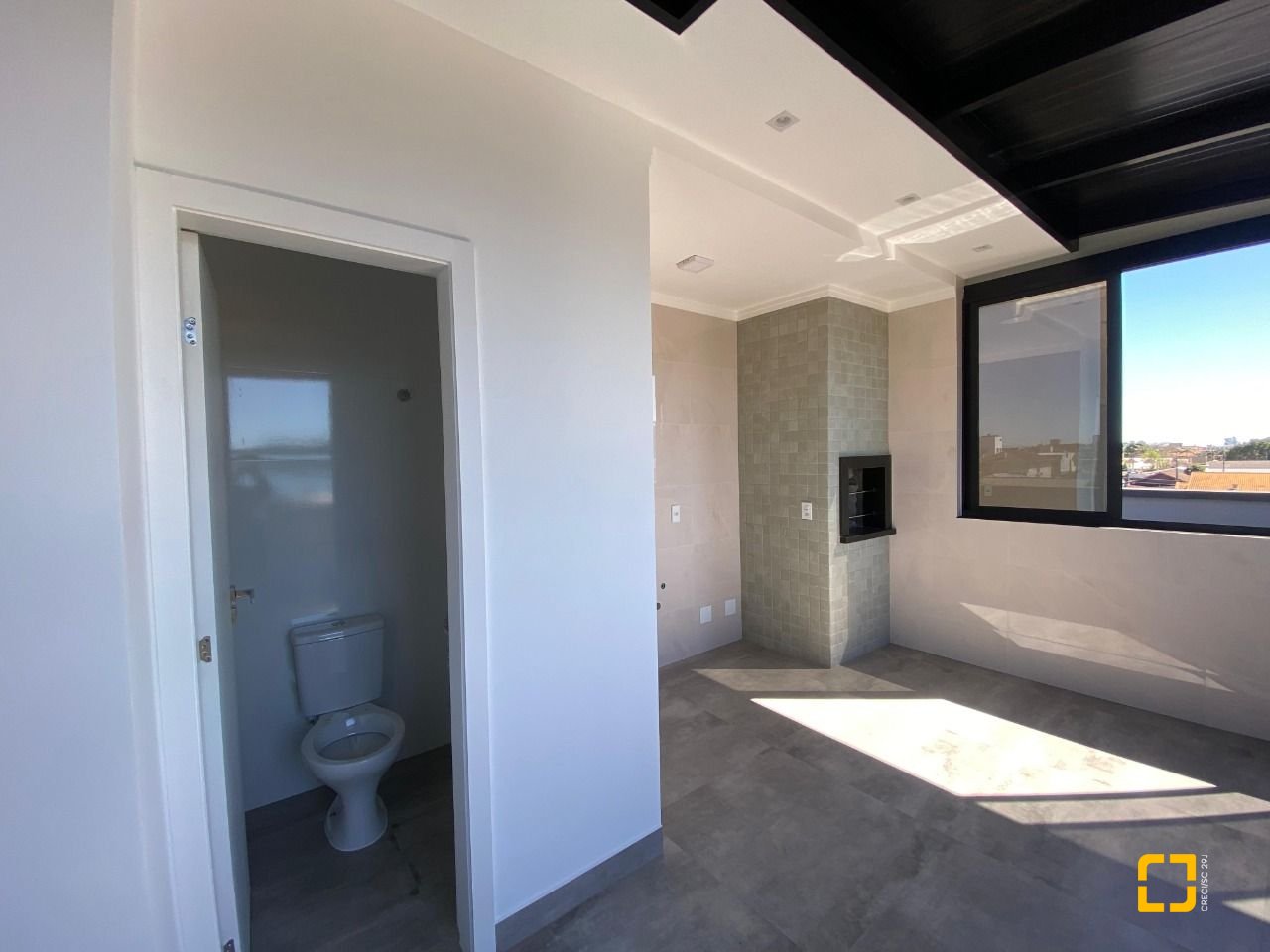 Casa com 300m², 4 quartos (sendo 2 suítes), 2 garagens, no bairro Praia do Sonho (Ens Brito) em Palhoça