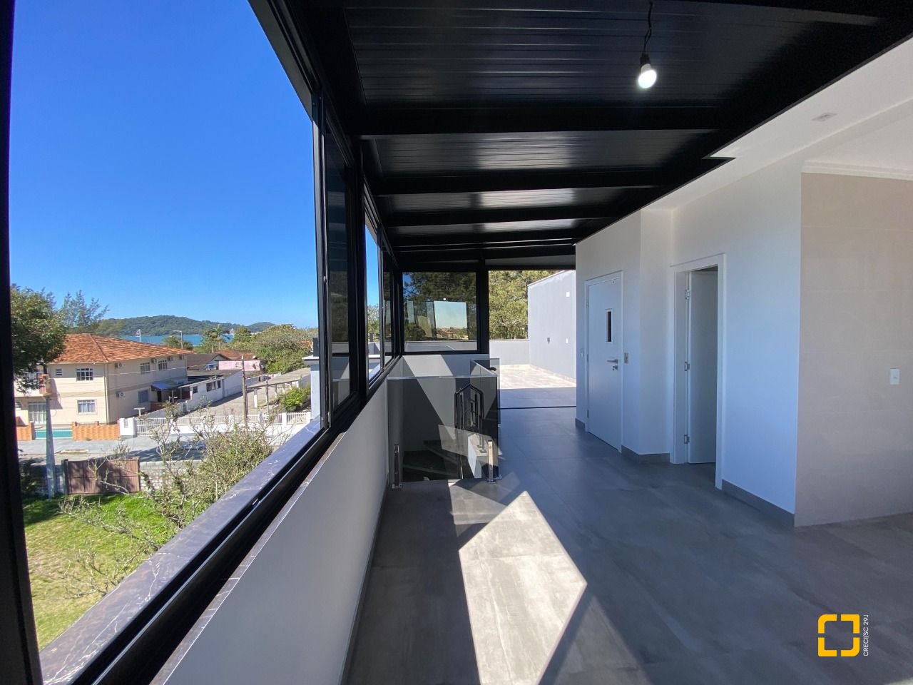 Casa com 300m², 4 quartos (sendo 2 suítes), 2 garagens, no bairro Praia do Sonho (Ens Brito) em Palhoça