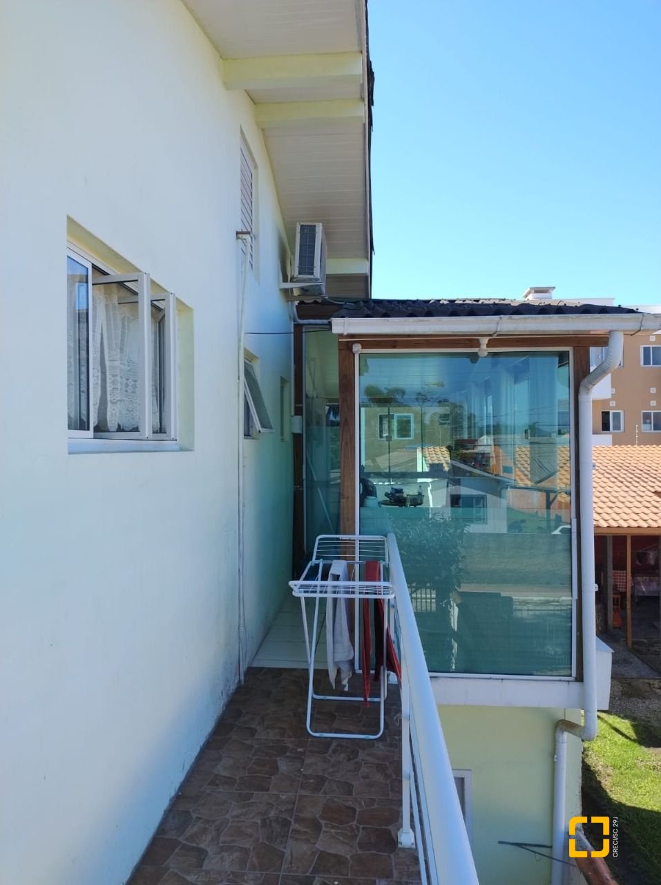 Hotel com 284m², 10 quartos (sendo 1 suíte), 6 garagens, no bairro Canasvieiras em Florianópolis
