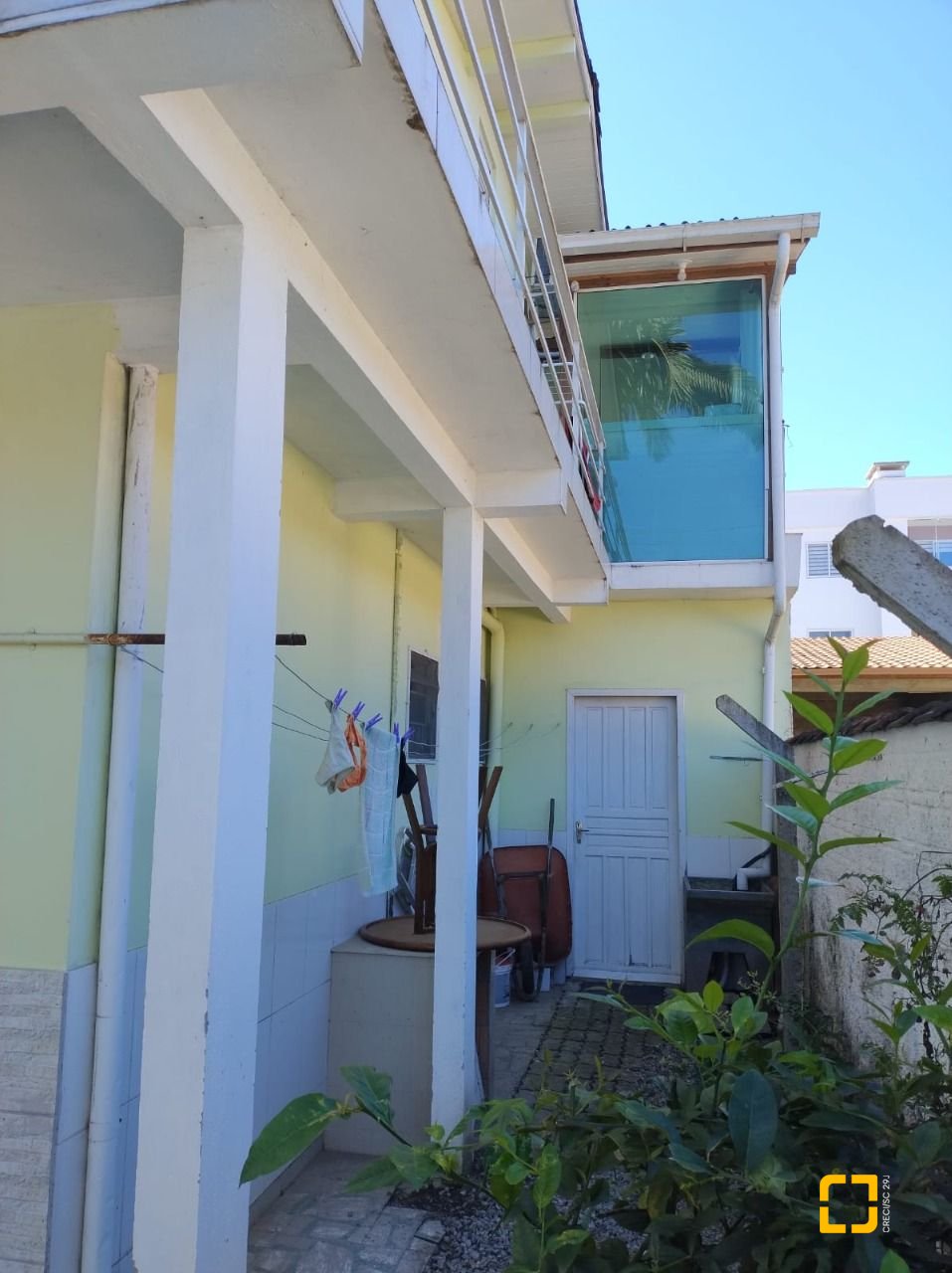 Hotel com 284m², 10 quartos (sendo 1 suíte), 6 garagens, no bairro Canasvieiras em Florianópolis